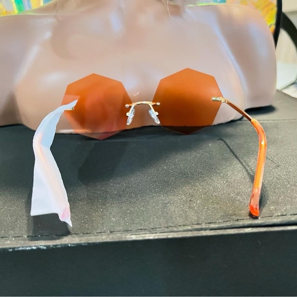 New! Retro Rimless Frames - Picture 2 of 5